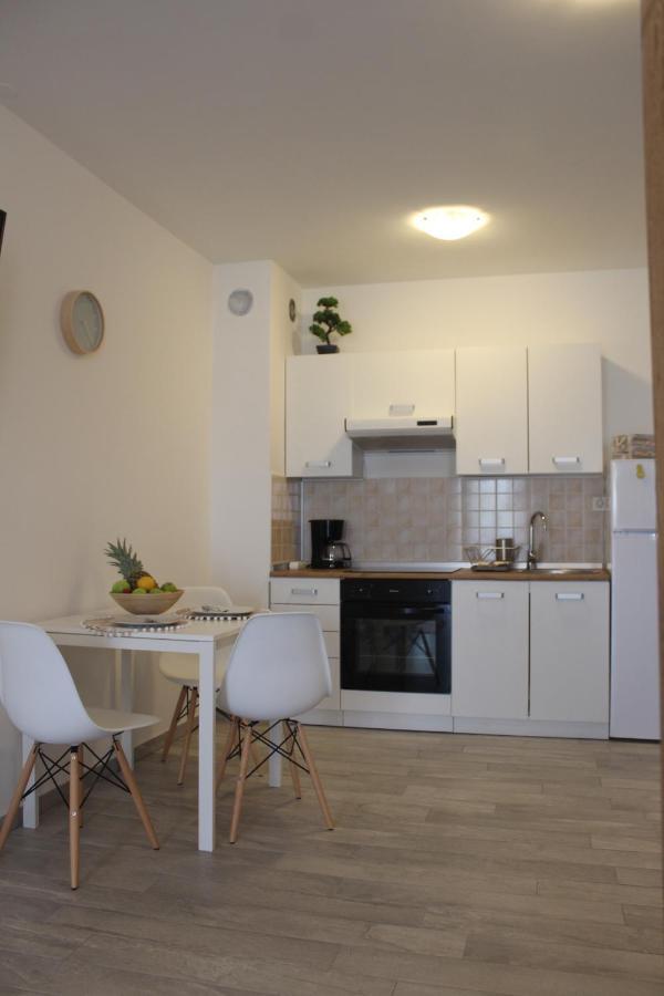 Sanda Apartment Banjole Exterior foto