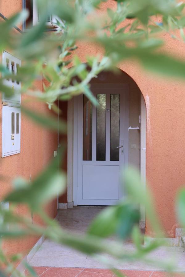Sanda Apartment Banjole Exterior foto
